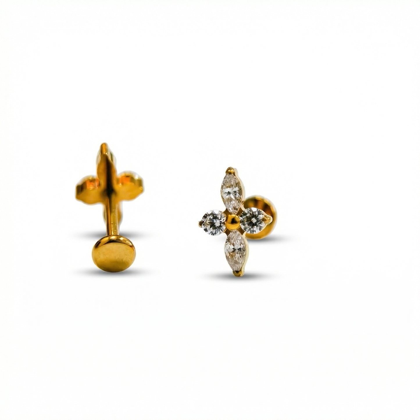 Clover Nova flat-back earring in gold - flat-back structure side view